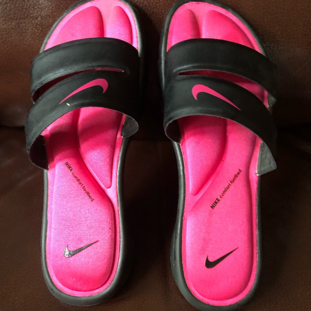 Nike pink and black sandals. Size 8W